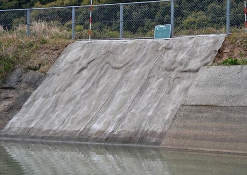 長崎県　堤改修侵食防止工事(1029)