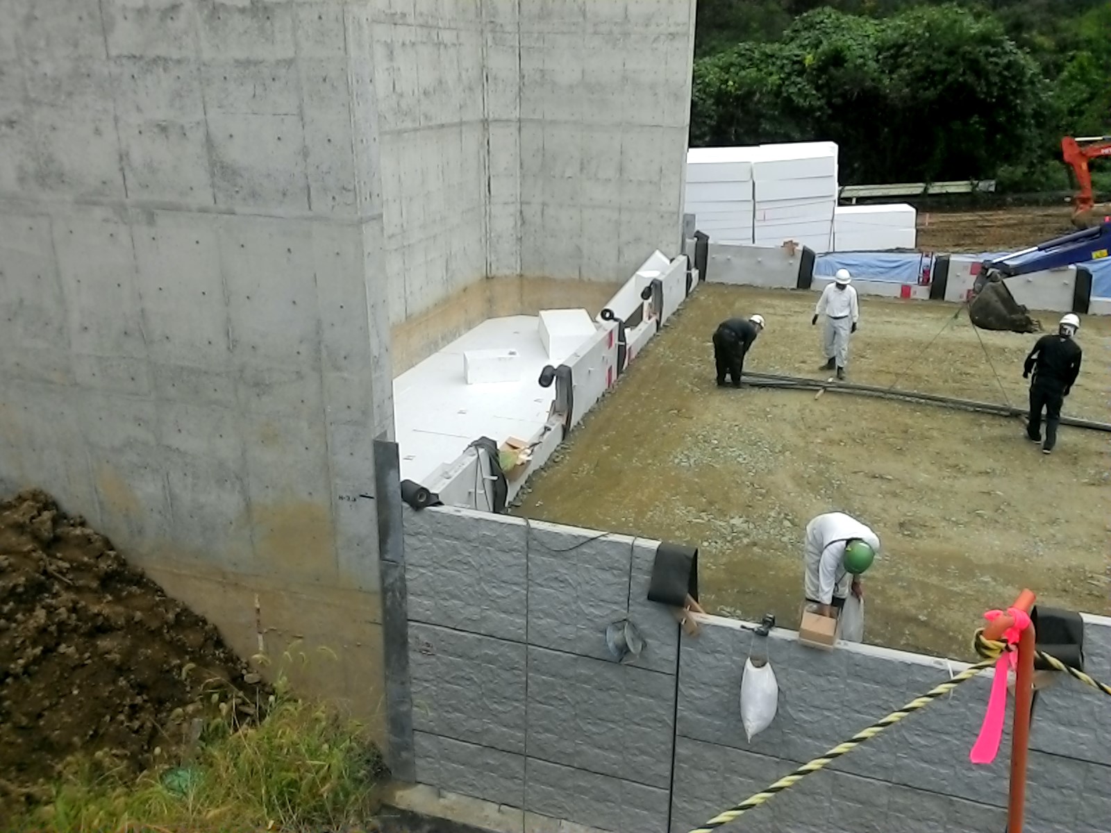 Yamanashi Pref., Earth Pressure Reduction Work on the Back of Bridge Abutment (858)