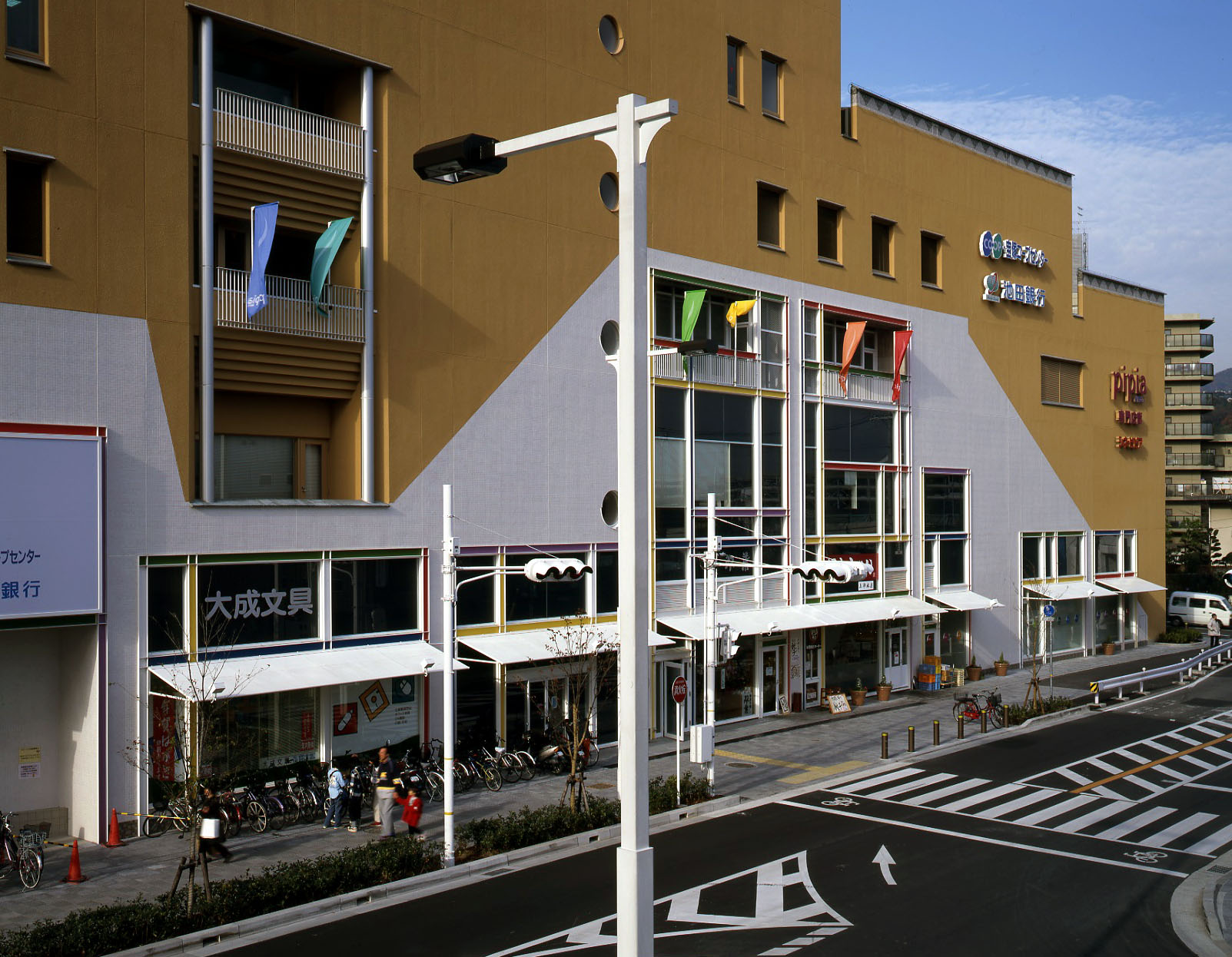 Redevelopment in front of Sobu Shrine Station