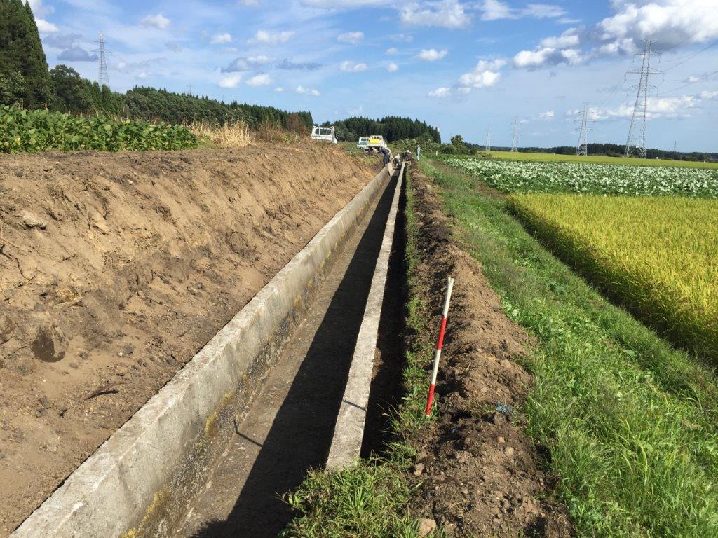 青森県天間林土地改良区 農地老朽化水路補修工事