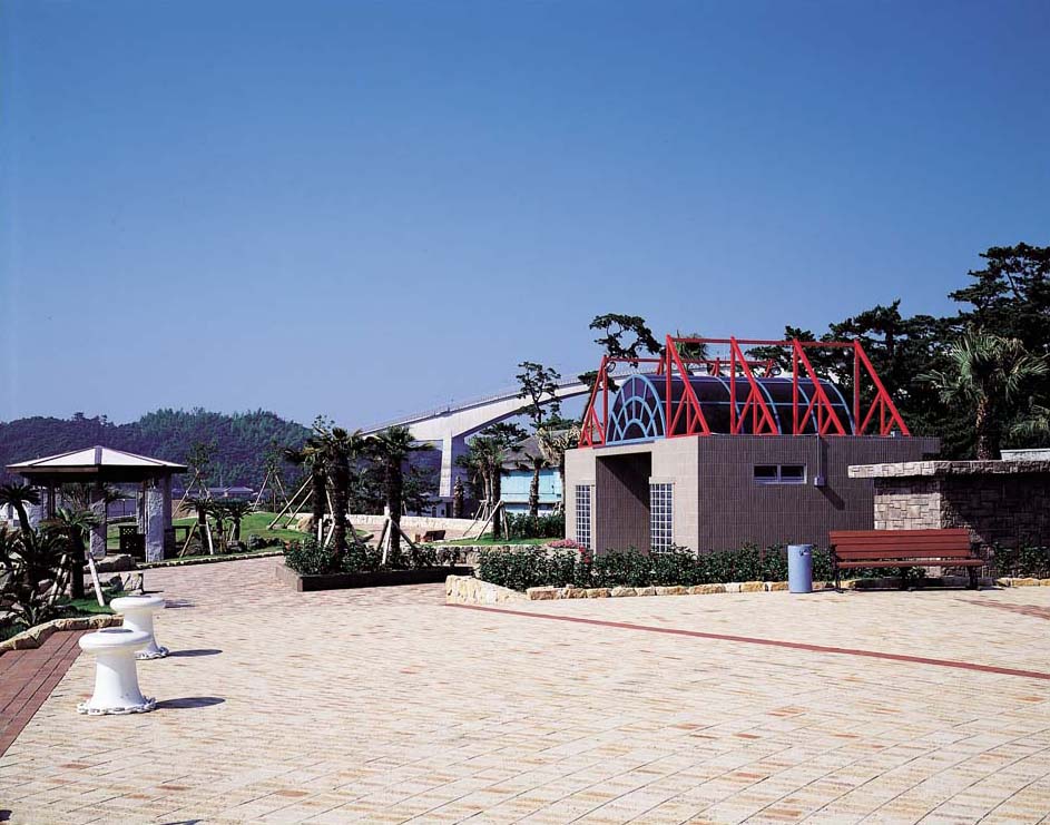 Tanezaki Coast Pergola