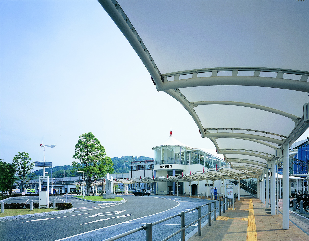 Plaza in front of JR Demizu Station