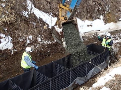 Hokkaido River revetment earth retaining wall construction (797)