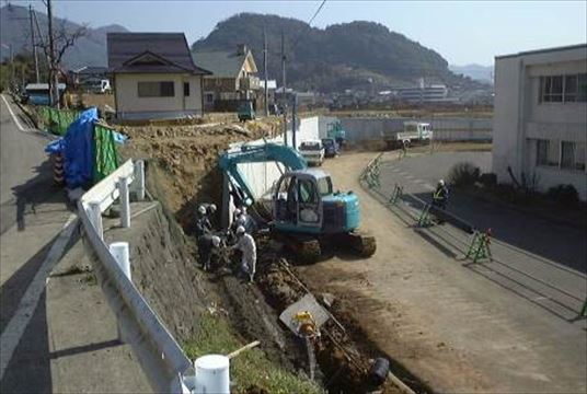 長崎県　宅地造成拡幅工事(1056)