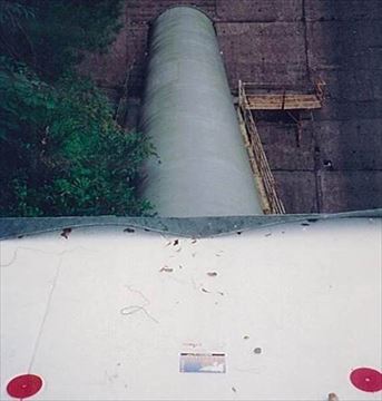 Installation of rockfall protection for hydraulic pipes, Fukuoka Prefecture (1046)