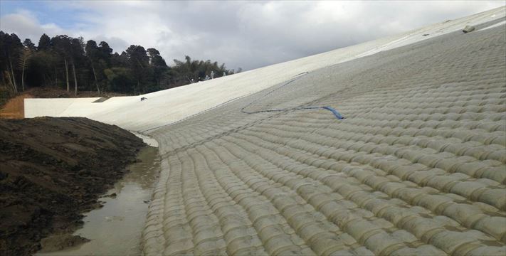 Toyama Prefecture Reservoir improvement project slope protection work (666)